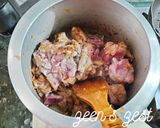 A picture of step 1 of Mutton Lababdar.