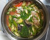 Hình bước làm 2 của món Canh chua cá bớp