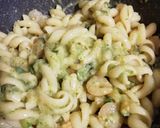 Foto del passaggio 8 della ricetta Gran fusilli zucchine e gamberetti a modo mio