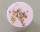 Hình bước làm 3 của món Lassi dâu