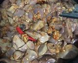 รูปขั้นตอนการทำที่ 4 ของ กะเพราตับไก่ไข่ดาว