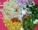 A picture of step 1 of Spaghetti pakode.