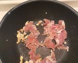 รูปขั้นตอนการทำที่ 2 ของ ผัดพริกหยวกใส่หมู