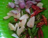 Foto langkah ke 3 dari resep Tumis pare.