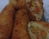 Foto langkah ke 7 dari resep Risol lembut isi sayuran.