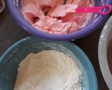 Foto langkah ke 2 dari resep Tumbprint Pink Cookies.