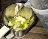 A picture of step 4 of Pear lemonade.