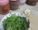 A picture of step 1 of Bun kabab chutney.