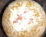 Foto del paso 4 de la receta: Raviolones (al disco) con salsa de crema y camarones