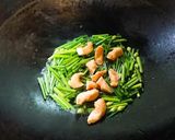 韭菜花炒甜不辣的食譜步驟3照片
