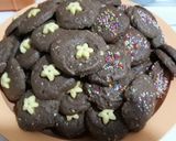 Foto langkah ke 6 dari resep Cookies coklat sprinkle star.