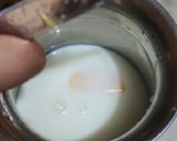 A picture of step 1 of Mango shake with icecream.