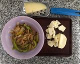 Foto del paso 3 de la receta: Crep de ZANAHORIA con relleno tipo FUGAZZA! 🥕🧅🧀