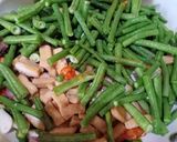 Foto langkah ke 3 dari resep Tumis kacang tahu bumbu kemiri pedas.