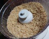 Foto del paso 3 de la receta: Mini alfajores de nueces rellenos con dulce de membrillo