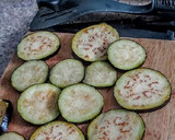 Foto del paso 1 de la receta: BRUSCHETTAS de🍅Tomate y Berenjena🍆Asada...!