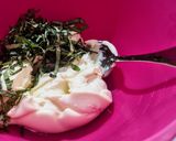 Foto del paso 1 de la receta: BOWL DE QUESO Crema y Tomate🍅con Reducción de Vinagre Bálsamico y 🌿Albahaca🌿...!