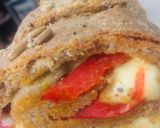 Foto del paso 10 de la receta: PAN INTEGRAL RELLENO DE AJÍ Morrón Y QUESO 🫑🧀🌶🧀