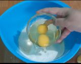 Foto langkah ke 1 dari resep BOLU KUKUS MEKAR 3 rasa (dengan Sprite).