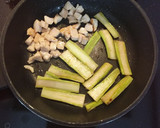 Foto del paso 2 de la receta: Saludable crema de alcachofas con pollo