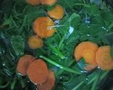 Foto langkah ke 4 dari resep Sayur Bening Bayam Wortel.