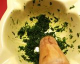 Foto del paso 8 de la receta Arroz caldoso de alitas de pollo, en salsa de ali oli de ajo y perejil