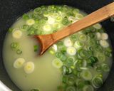 Foto del paso 4 de la receta: Sopa de cebollines