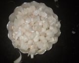 A picture of step 2 of Burnt garlic fried rice.