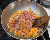 A picture of step 3 of Shepards pie.