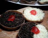 Foto langkah ke 4 dari resep Martabak cokelat mini.