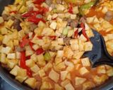 Foto langkah ke 5 dari resep Sambal kentang bola daging.