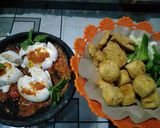 Foto langkah ke 3 dari resep Penyet Telur Asin Nyus.