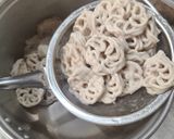 Foto langkah ke 2 dari resep Seblak Kerupuk Campur Mie Instan.