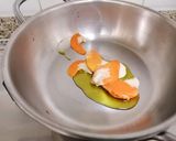 Foto del passaggio 3 della ricetta Capesante su crema di radicchio