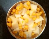 A picture of step 1 of Dahi Puri.