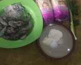 Foto langkah ke 1 dari resep Sup Jamur Seafood Simple.