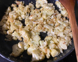 Foto del paso 1 de la receta: Bocadillo de coliflor y lomo a la plancha