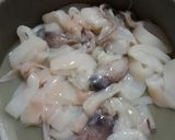 Foto langkah ke 1 dari resep Cumi Saus Padang Merah Membara.