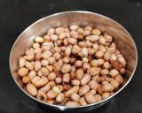 A picture of step 1 of Peanut Chutney.