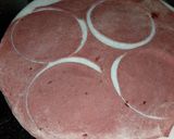 A picture of step 4 of Rose-shaped beetroot momos.