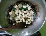 Foto langkah ke 10 dari resep Tumis Caisim Tahu Bakso.