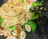 Gambar langkah 3 resipi Spaghetti Sotong Telur Tomato Fresh.