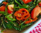 Foto langkah ke 4 dari resep Cah Kangkung Belacan.