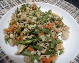 Foto langkah ke 2 dari resep 69. Orak arik telor sayur.