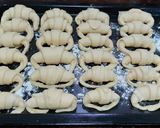 Foto del paso 5 de la receta: Medialunas con falso hojaldre