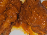 Alitas de pollo en salsa de tomate