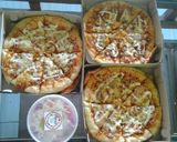 Foto langkah ke 10 dari resep Best Simple Pizza Ever 👌 (No Egg, No Ulen, No Mixer, No Oven).