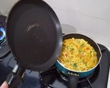 Foto langkah ke 2 dari resep Martabak Indomie padang.