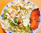 Hình bước làm 2 của món Salad rau + cá hồi nướng