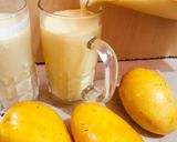 A picture of step 4 of Mango Milkshake.